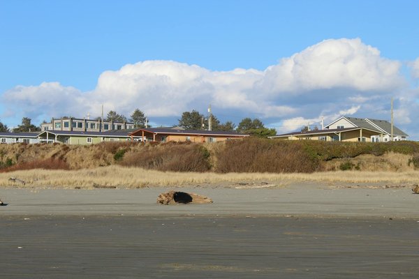 How can you find the best local markets in Bristol to experience the city's vibrant culture?